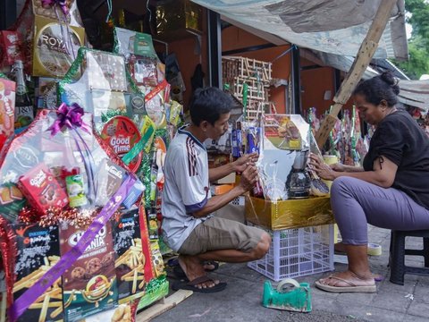 FOTO: Dua Pekan Jelang Lebaran, Pedagang Parcel Mulai Bermunculan di Barito