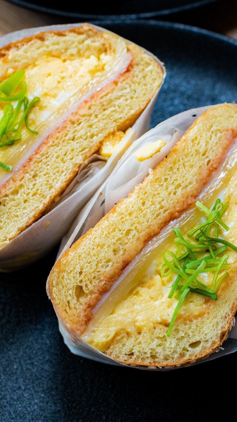 Bikin Egg Sando, Menu Sahur 'Sat Set' Tinggi Protein