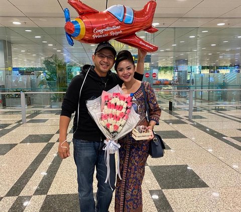 Potret Terbaru Raiyah Caesaria Istri Danny Rukmana Cucu Soeharto, 11 Tahun Jadi Pramugari Kini Fokus dengan Keluarga