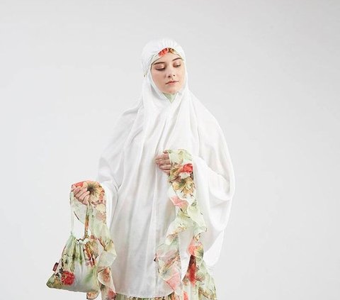Tips dalam memilih mukena bermotif bordir dengan tepat agar pas saat dipakai dan penampilan makin cantik saat lebaran 2024.