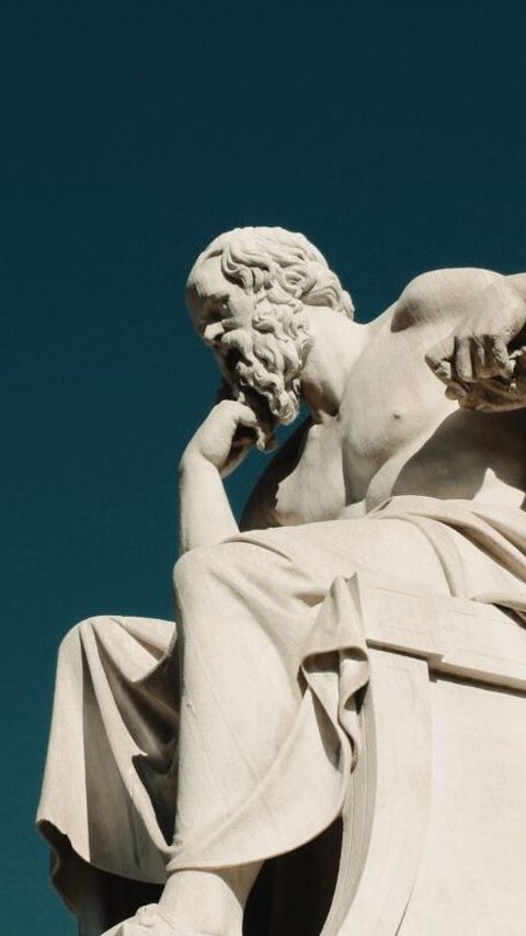 <b>Memahami Filosofi, Aliran, dan Pengaruhnya pada Cara Berpikir</b><br>
