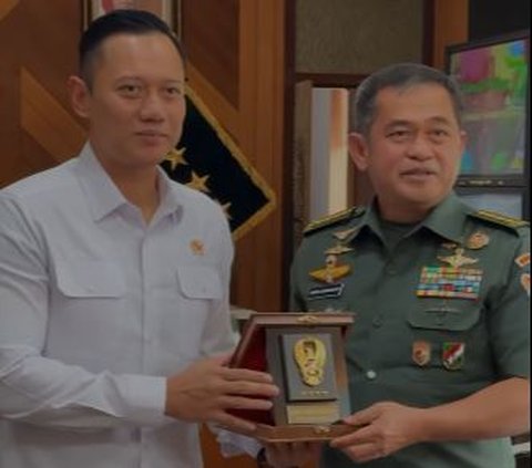Kasad Jenderal TNI Maruli Dibikin Kagum Terima 'Hadiah Spesial' dari AHY: Luar Biasa, Banyak Banget