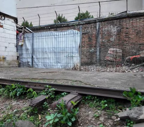 Kisah Rel Kereta Api yang Tembus ke Rumah Warga di Tengah Kota Bandung, Dulu Dilewati Kereta Menuju Ciwidey