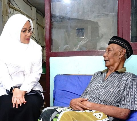 Jenguk Lansia Sebatang Kara, Bupati Ipuk: Terima Kasih Orang-Orang Baik