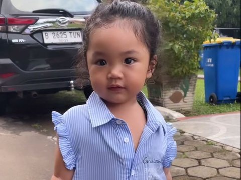 Foto-foto Terbaru Xarena Anak Siti Badriah yang Kini Menginjak 2 Tahun, Cute Banget!