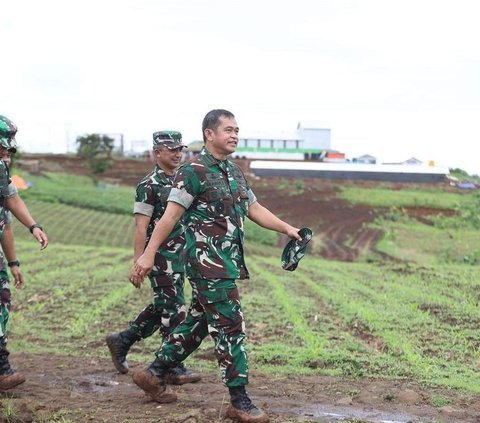 Momen AHY Bertemu Jenderal Senior di TNI AD, Bahas Lahan Belum Kantongi Sertifikat