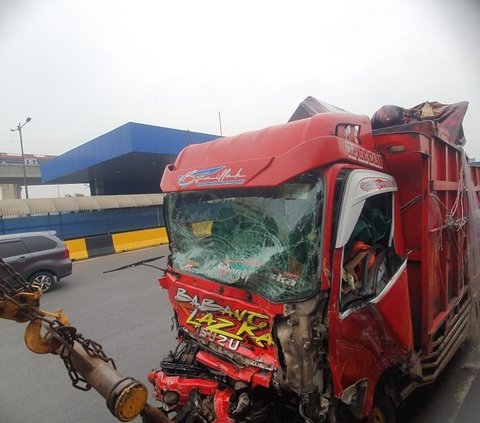 Sopir Truk Penyebab Kecelakaan Beruntun di Gerbang Tol Halim Belum Punya SIM