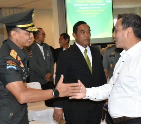 Brigjen TNI Zainul Adik Kapolda Bertemu Senior Idola Pangkat Bintang Tiga, Bangga Pose Berdua