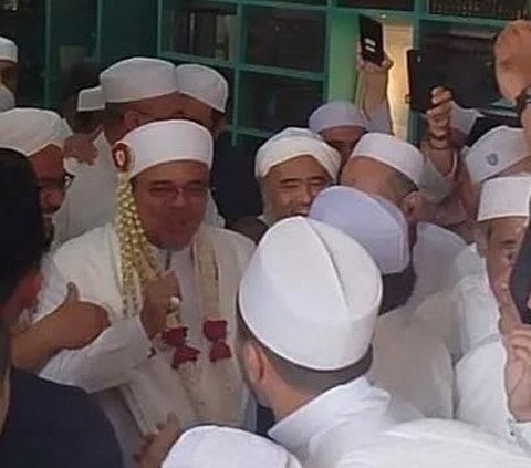 Habib Rizieq Marries the Descendant of Prophet Muhammad with a 27-Year Age Gap, This is the Figure of His Mother-in-Law