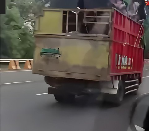 Detik-detik Sebelum Terjadinya Kecelakaan Beruntun Di Gerbang Tol Halim ...