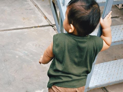 Foto-foto Terbaru Anak Indah Permatasari dan Arie Kriting yang Makin Menggemaskan, Kini Menginjak 1,5 Tahun