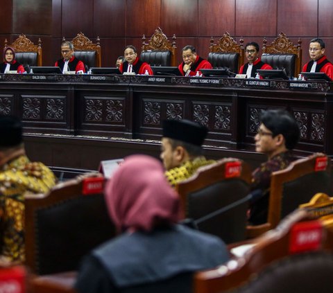 FOTO: Sidang Sengketa Pilpres, Tim Hukum Ganjar-Mahfud Tuntut Pemilu Ulang Tanpa Prabowo-Gibran