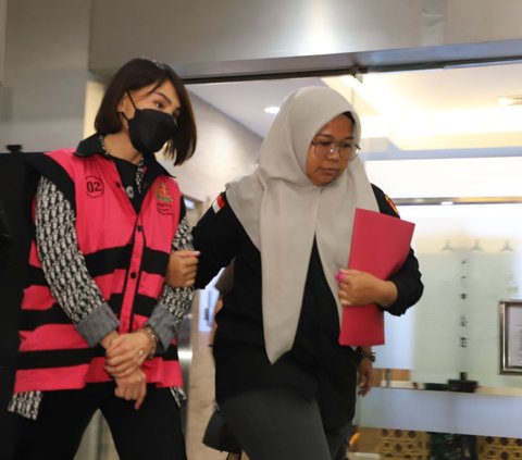 Luxurious Style of Helena Lim After Becoming a Suspect in Tin Corruption, Wearing Rp24 Million Dior Dress Wrapped in Prison Vest