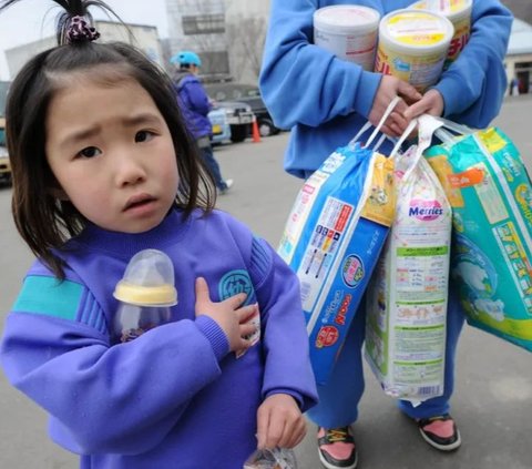 Angka Kelahiran Anjlok, Produsen Popok Bayi di Jepang Pindah Haluan Bikin Popok Dewasa