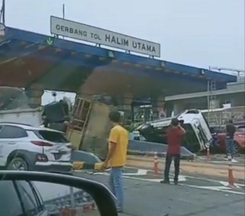 Pengakuan Sopir Truk Penyebab Kecelakaan Beruntun di Gerbang Tol Halim: Saya Dikerjain Sama Orang, Tali Gas Dicopot
