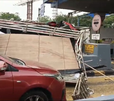 Pengakuan Sopir Truk Penyebab Kecelakaan Beruntun di Gerbang Tol Halim: Saya Dikerjain Sama Orang, Tali Gas Dicopot