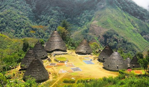 2. Wae Rebo, Indonesia