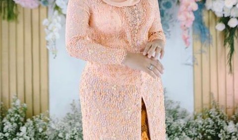 <b>Kebaya Kontemporer</b>