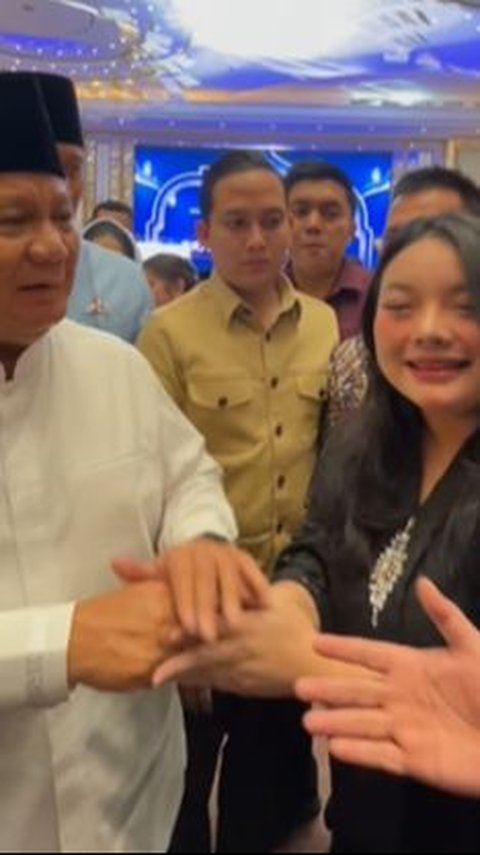 Mayor Teddy Tiba-Tiba Mengenalkan Perempuan Cantik ke Prabowo, Ternyata Sosoknya Tak Sembarangan