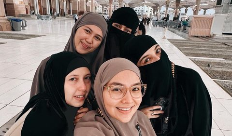 Umrah bareng sahabat