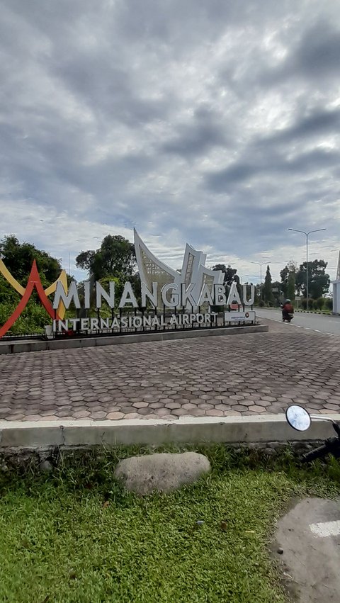 Bandara Internasiaonal Minangkabau Tutup Akibat Erupsi Gunung Marapi