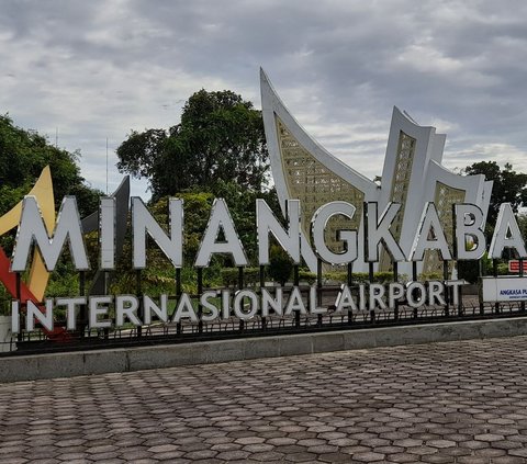 Bandara Internasiaonal Minangkabau Tutup Akibat Erupsi Gunung Marapi