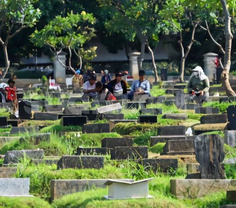 Prayer of Visiting Parents' Graves, Genuine Expressions of Respect and Love