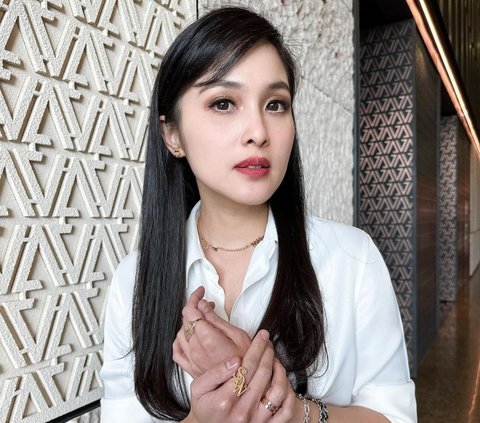 Ketika Sandra Dewi Promosi Tas Mewah Rp 222 Juta, Suaminya Jadi Tersangka Kasus Dugaan Korupsi