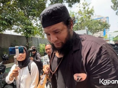 Bikin Pangling! Potret Terbaru Ammar Zoni Setelah 3 Bulan Mendekam di Penjara Makin Brewokan, Ngaku Kangen Anak-anak