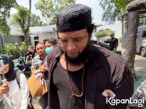 Bikin Pangling! Potret Terbaru Ammar Zoni Setelah 3 Bulan Mendekam di Penjara Makin Brewokan, Ngaku Kangen Anak-anak