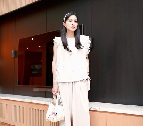 Portrait of Sandra Dewi's Luxury Bags, from Hermes to Chanel