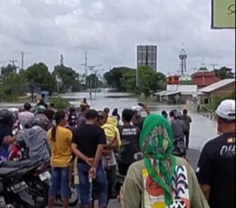 100 Km Jalan Jateng Rusak Akibat Banjir Termasuk Demak-Kudus, Perbaikan Dikebut Jelang Mudik