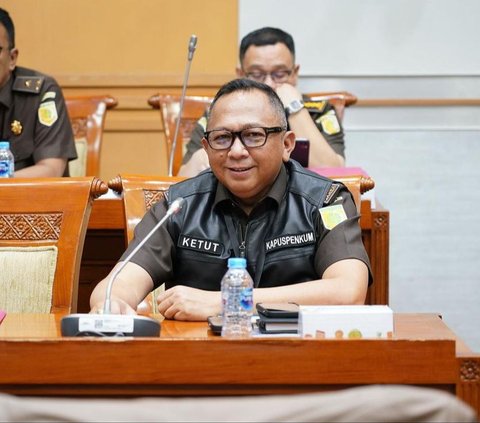 Kejaksaan Agung Memeriksa 2 Saksi Baru Terkait Kasus Impor Gula PT SMIP