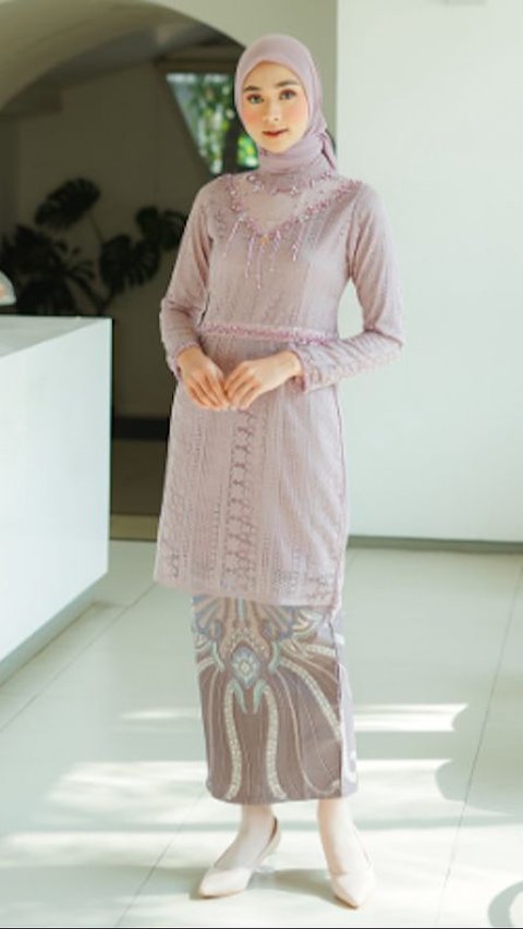<b>Izara Batik: Gaun Kebaya Sofia </b>