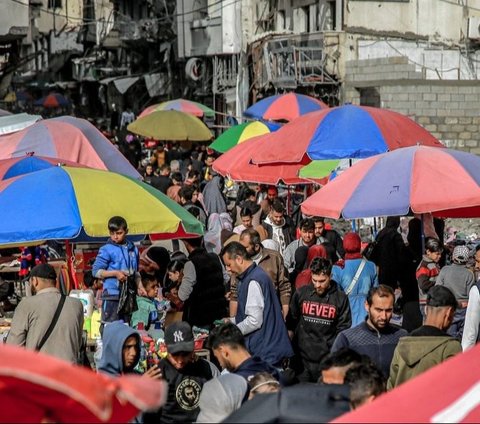 FOTO: Denyut Pasar di Jalur Gaza yang Ramai di Tengah Kehancuran Kota dan Bayang-Bayang Serangan Israel