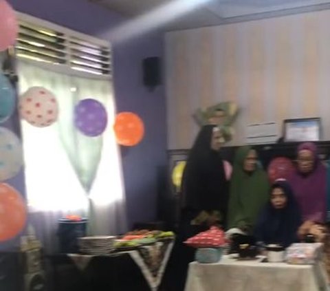 Grandma Goes Viral Asking for an 80th Birthday Party with Friends, Feels Like Her Inner Child is Born Again