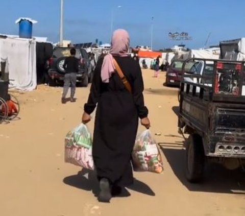 Initially Wanted to be Given Shoes, Children in Gaza Evacuation Camps Ask for Instant Noodles from Indonesia