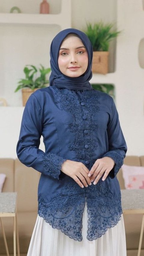 1. Kebaya Encim Bordir, Cocok untuk Berbagai Acara dan Kegiatan<br>