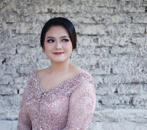 10 Rekomendasi Kebaya Terbaru Tahun 2024 untuk Wanita Berpostur Besar