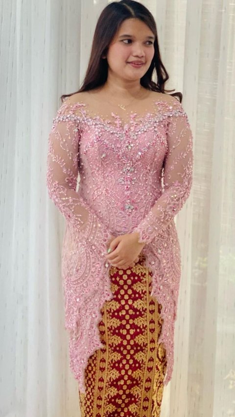 <b>Kebaya Full Payet</b>