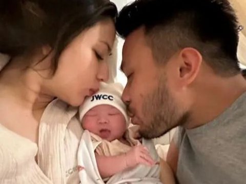 Potret Terbaru Baby Kyarra Anak Jessica Mila Bikin Sang Ibu Jatuh Cinta Setiap Hari, Gemas Banget di Usia 9 Hari