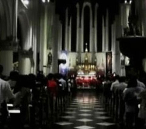 Ratusan Personel Polri Amankan Ibadah Paskah di Gereja Katedral dan Immanuel