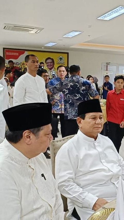<p>Prabowo dan Gibran Hadiri Buka Puasa Bersama Partai Golkar</p>