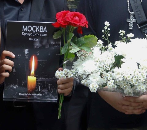 FOTO: Aksi Solidaritas dan Doa Bersama untuk Korban Serangan Teror Moskow di Kedubes Rusia Jakarta