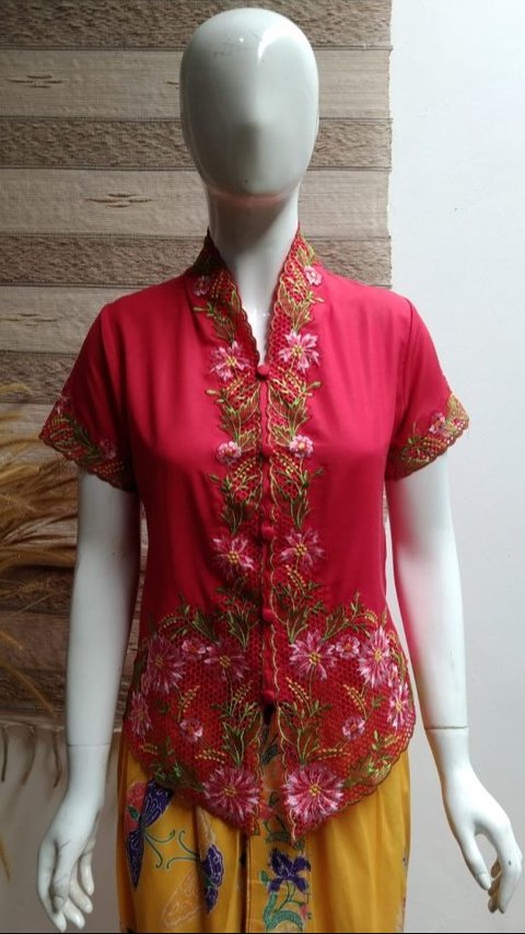 7. Kebaya Encim Modern KTM Bordir Warna Tangan Pendek<br>