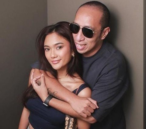 Potret Mesra Marion Jola bareng Pacar Bikin Baper, Kekasihnya Dibilang Mirip Vin Diesel