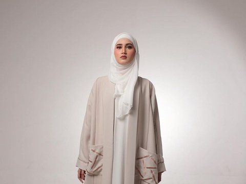 10 Rekomendasi Model Gamis Lebaran 2024 Terbaru, Bikin Makin Cantik!