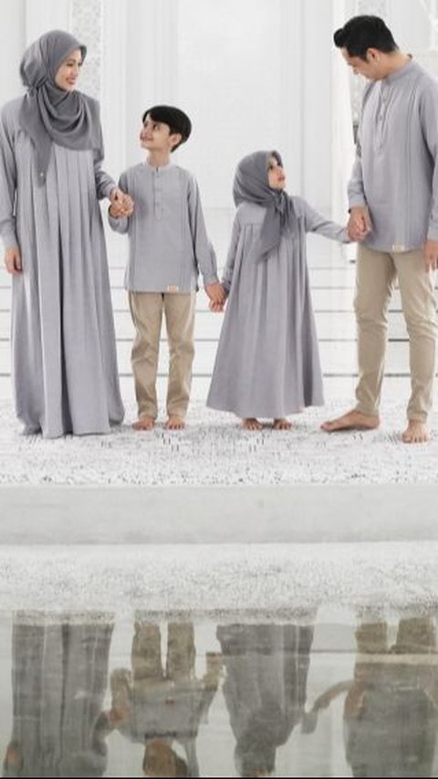 Inspirasi model baju couple lebaran 2024 paling hits dan baru untuk tampil kompak dan serasi bersama dan orang-orang tersayang.