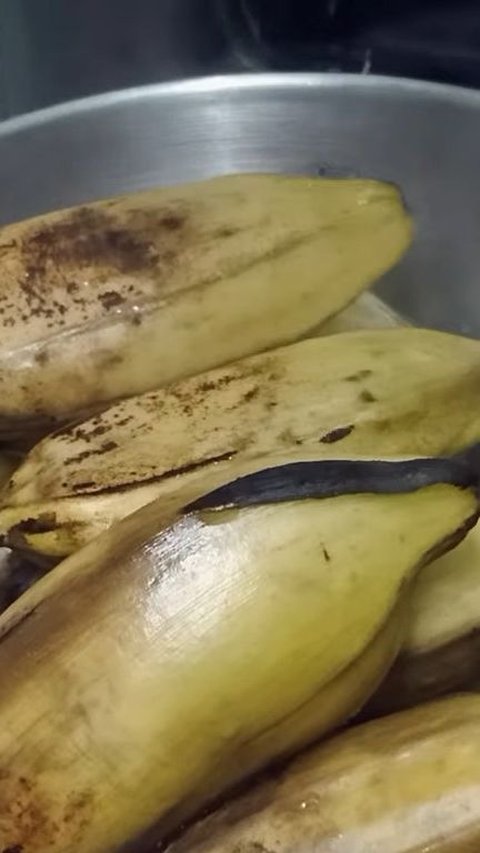 Pisan kepok rebus dapat dimasak dengan mudah dan tetap cerah
