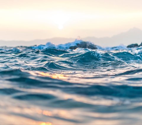 Gelombang Tinggi Berpotensi Terjadi di Laut Selatan Banten Malam Ini